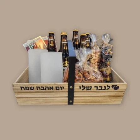 ⁦מארז בירות ועוד פינוקים בעיצוב אישי⁩ – תמונה ⁦2⁩
